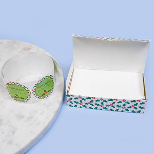 1/4 Pound Folding One-Piece Boxes, Holly & Berries