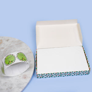 1/2 Pound Folding Short One-Piece Boxes, Holly & Berries