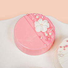 White Flower Royal Icing Edible Cupcake Decorations Retail Pkg/36